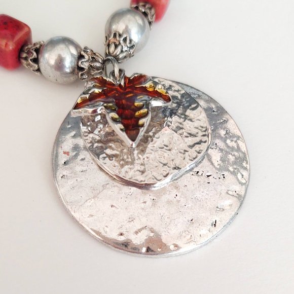 Red ceramic beads w/silver pendant necklace - Picture 12 of 16